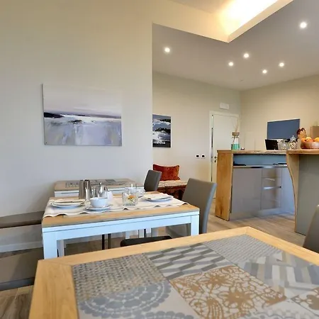 Daman Rooms & Breakfast 3* Barzago